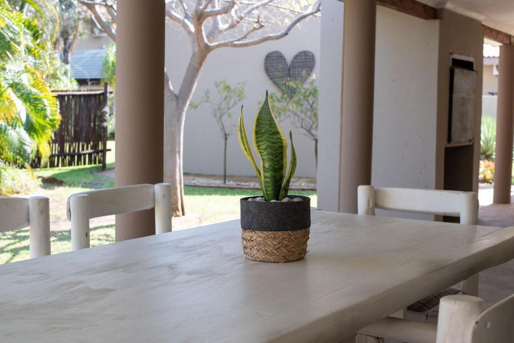 Micasa Sucasa Guesthouse Lephalale المظهر الخارجي الصورة