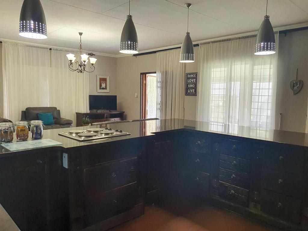Micasa Sucasa Guesthouse Lephalale المظهر الخارجي الصورة