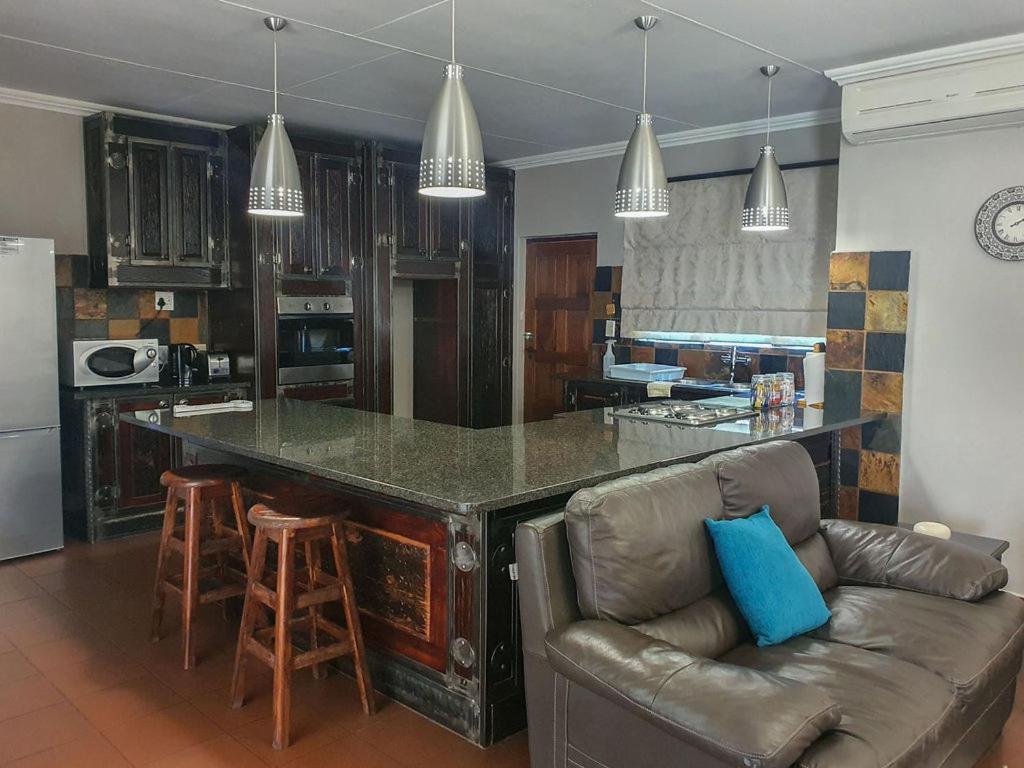 Micasa Sucasa Guesthouse Lephalale المظهر الخارجي الصورة